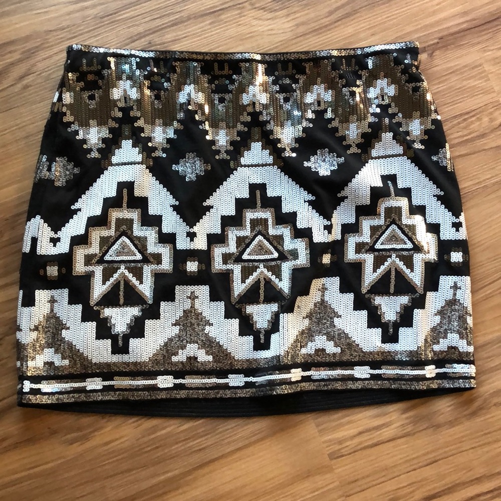 Express sequin skirt